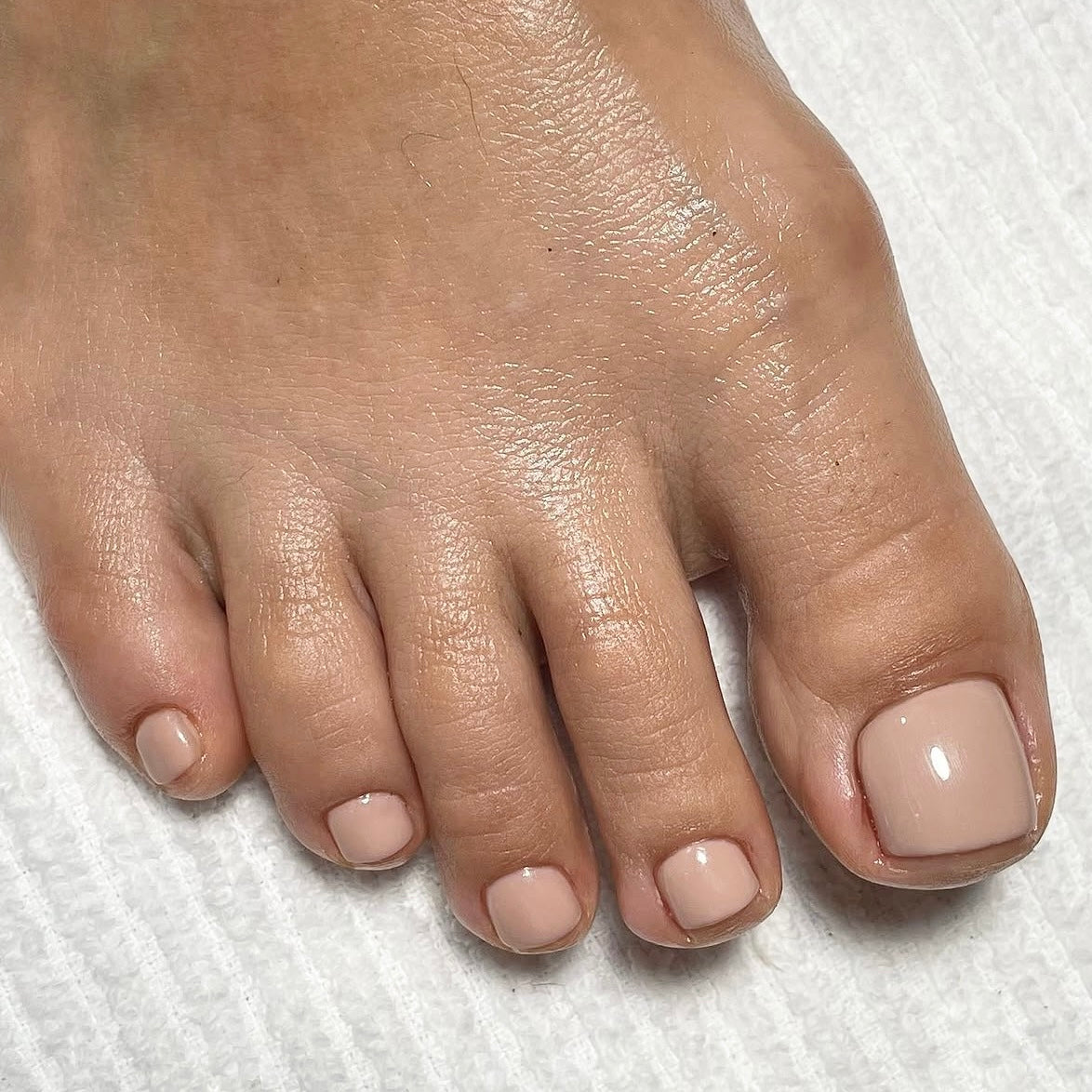 Gel pedicure